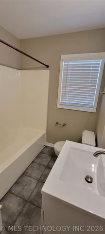 1122 E 48th Place, Tulsa, OK 74105