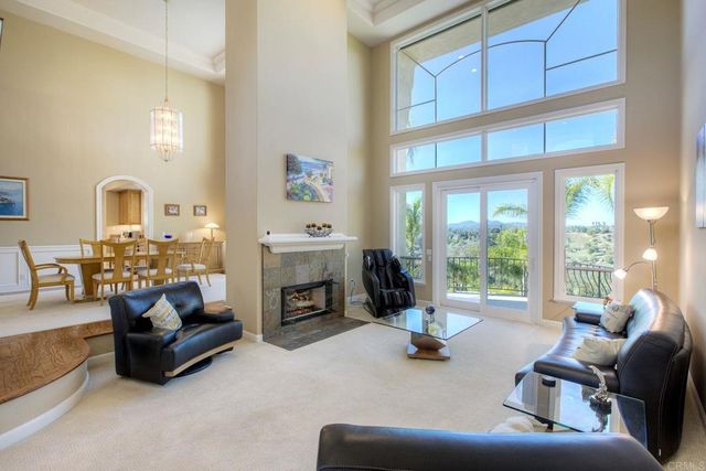 2471 Canyon Creek Road, Escondido, CA 92025