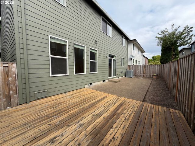 3468 Se SILVER FOX Ave, Hillsboro, OR 97123