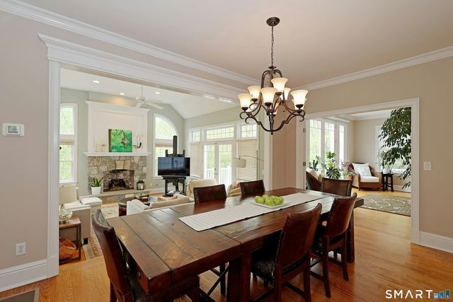 30 Whipstick Road, Ridgefield, CT 06877