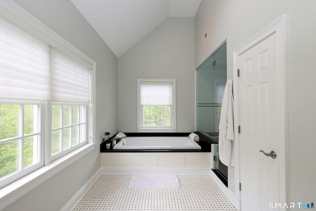 30 Whipstick Road, Ridgefield, CT 06877