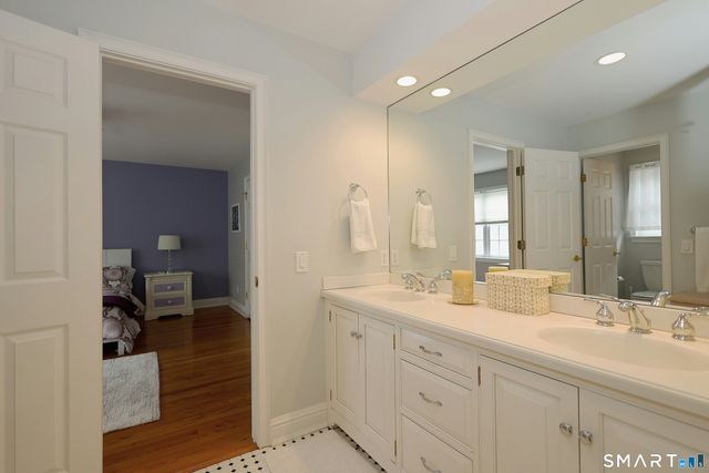 30 Whipstick Road, Ridgefield, CT 06877