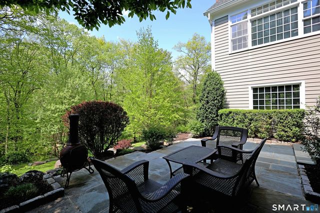 30 Whipstick Road, Ridgefield, CT 06877