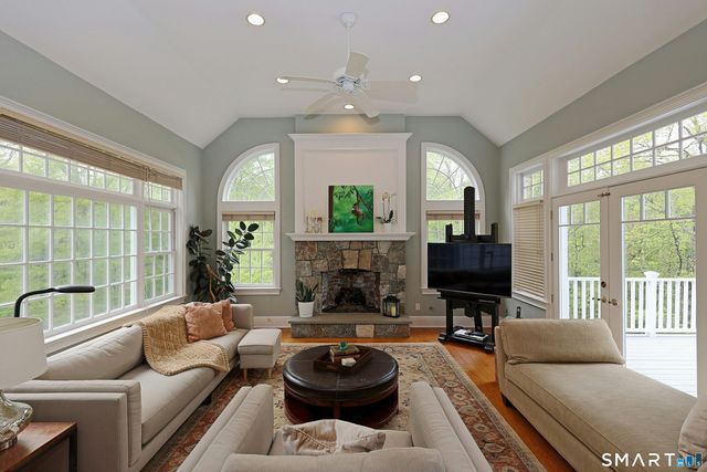 30 Whipstick Road, Ridgefield, CT 06877