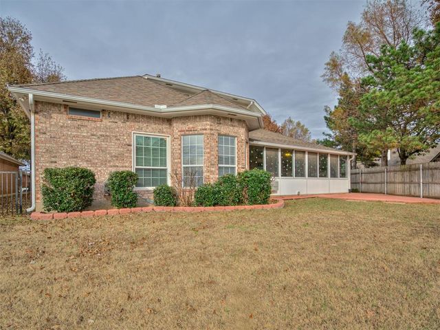 8204 NW 68th Place, Oklahoma City, OK 73132