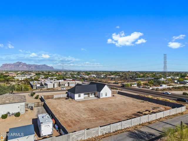 1206 N 102nd Way, Mesa, AZ 85207