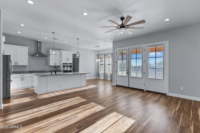 1206 N 102nd Way, Mesa, AZ 85207