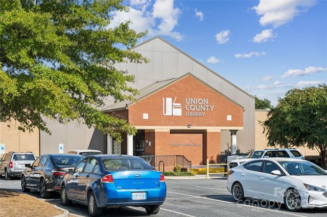 204 Balboa Street, Matthews, NC 28104