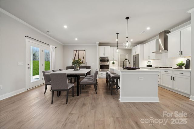 204 Balboa Street, Matthews, NC 28104