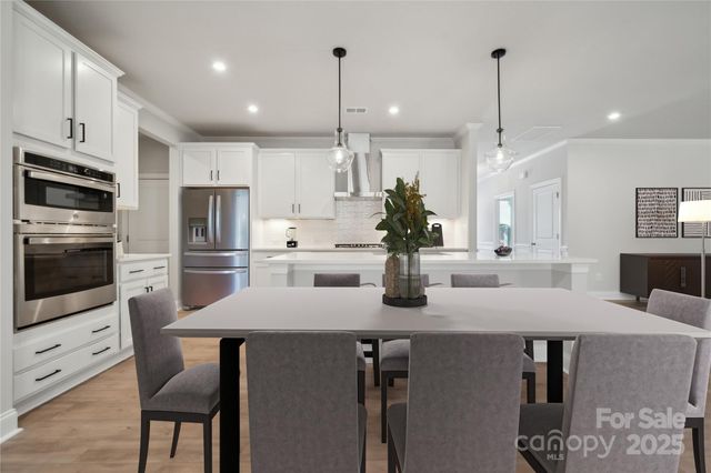 204 Balboa Street, Matthews, NC 28104