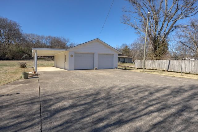 4205 Edwards Ave, Nashville, TN 37216