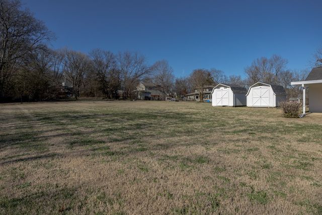 4205 Edwards Ave, Nashville, TN 37216