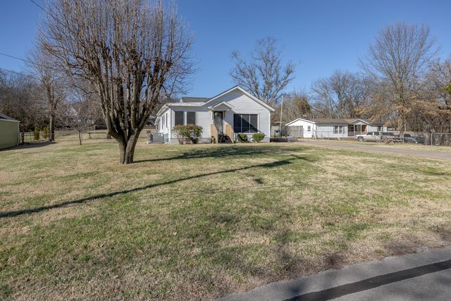 4205 Edwards Ave, Nashville, TN 37216