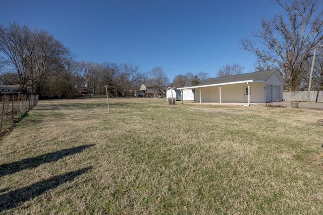 4205 Edwards Ave, Nashville, TN 37216