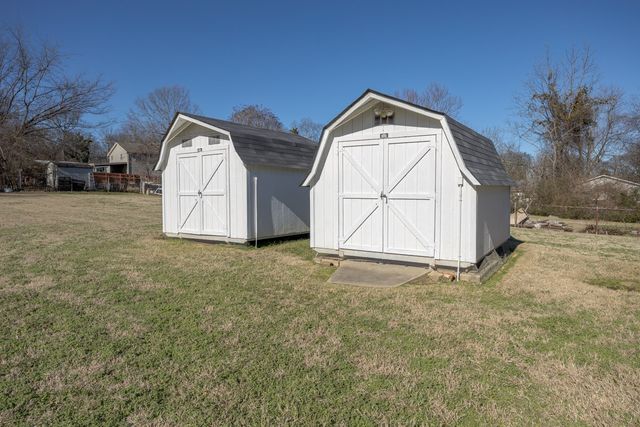 4205 Edwards Ave, Nashville, TN 37216