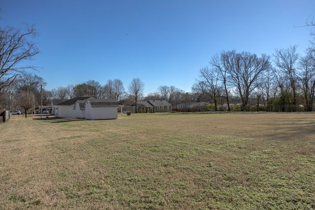 4205 Edwards Ave, Nashville, TN 37216