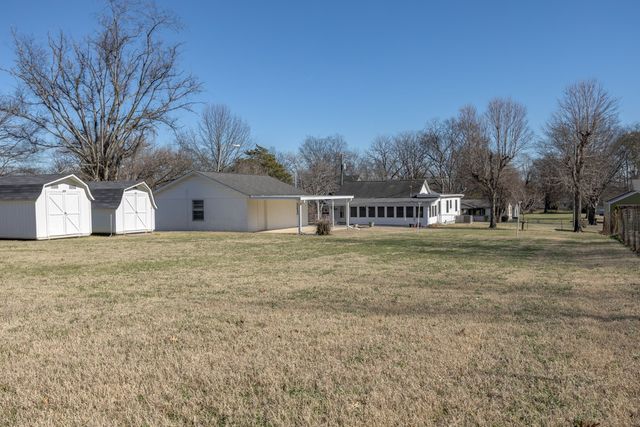 4205 Edwards Ave, Nashville, TN 37216