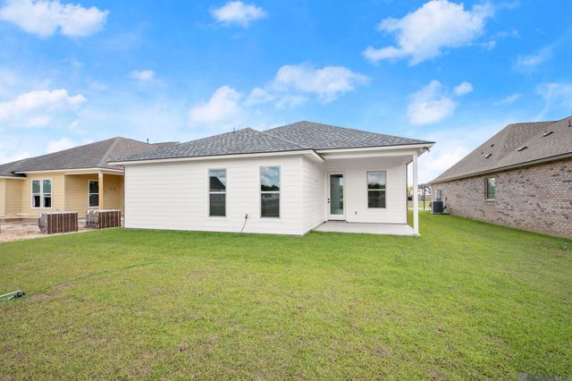 36170 Belle Parc Ave, Geismar, LA 70734