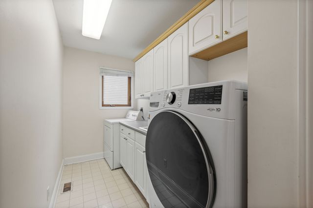 1006 NE 24th Court, Ankeny, IA 50021