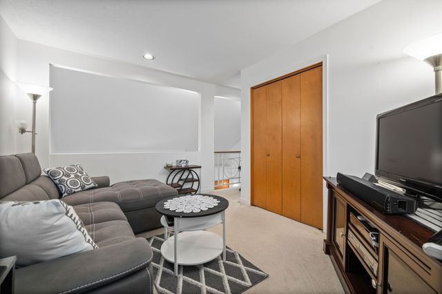 1006 NE 24th Court, Ankeny, IA 50021