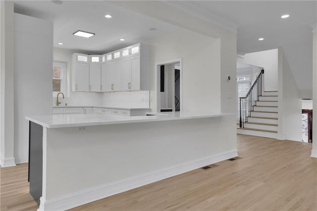 3 Highland Park Lane NE, Atlanta, GA 30306