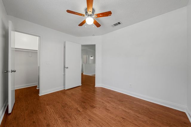 109 Channel DR, Sunrise Beach, TX 78643