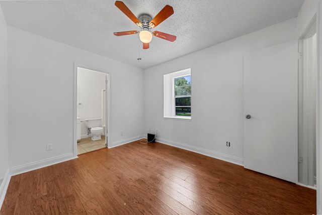109 Channel DR, Sunrise Beach, TX 78643