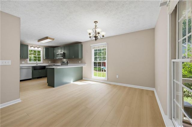 33 Mayapple Glen, Dawsonville, GA 30534