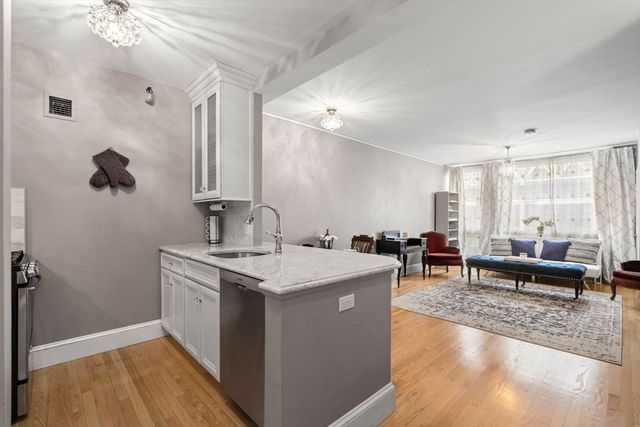 42 Eighth St. 4106, Boston, MA 02129