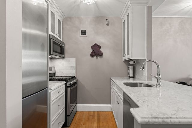 42 Eighth St. 4106, Boston, MA 02129