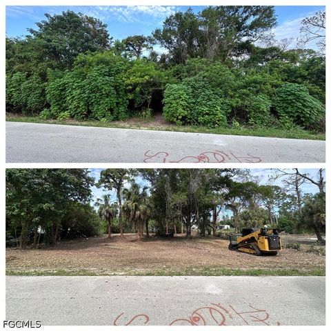 8250 Everhart DR, North Fort Myers, FL 33917