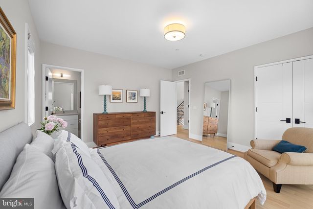 5624 SHERIER PL NW, Washington, DC 20016