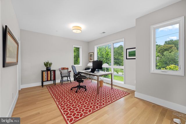 5624 SHERIER PL NW, Washington, DC 20016