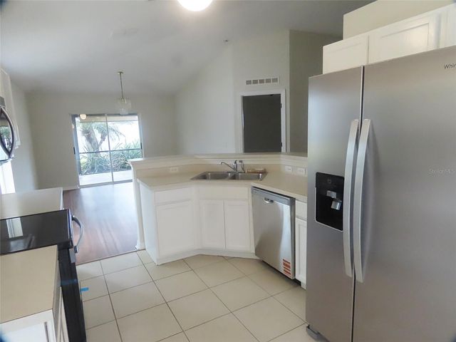 118 ROYALTY CIRCLE, Sanford, FL 32771