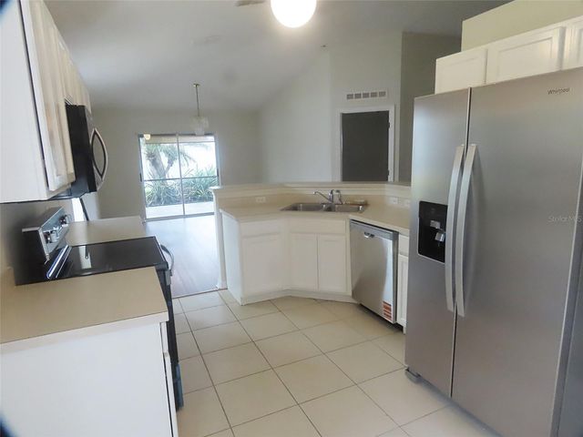 118 ROYALTY CIRCLE, Sanford, FL 32771
