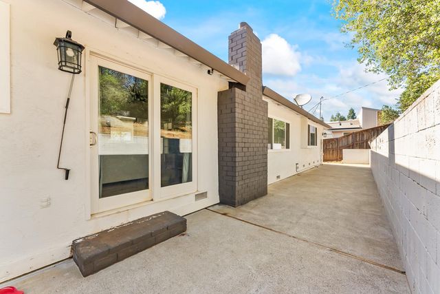 2801 Osborne Rd, Cameron Park, CA 95682
