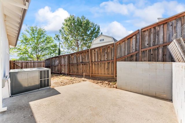 2801 Osborne Rd, Cameron Park, CA 95682