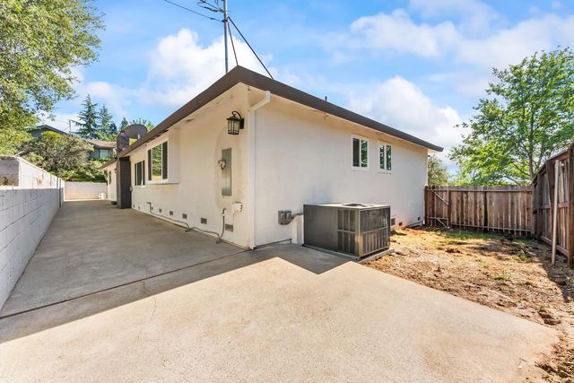 2801 Osborne Rd, Cameron Park, CA 95682