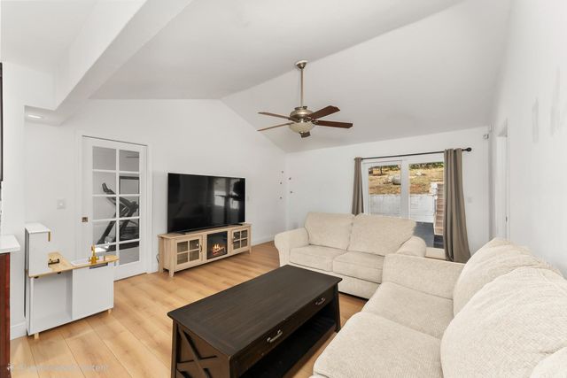 2801 Osborne Rd, Cameron Park, CA 95682