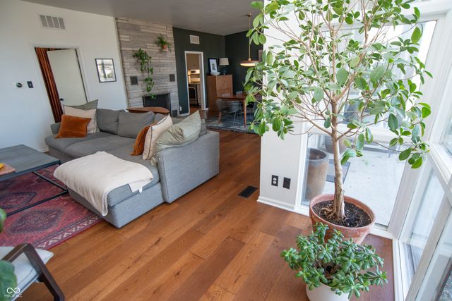 6940 Olive Street, Indianapolis, IN 46227