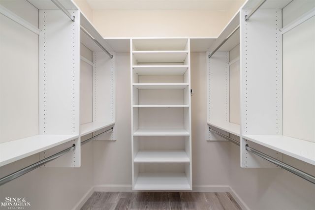 22826 Shoreview Court, St Clair Shores, MI 48082