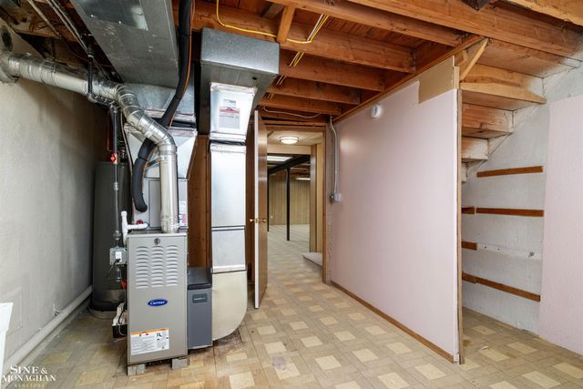 22826 Shoreview Court, St Clair Shores, MI 48082