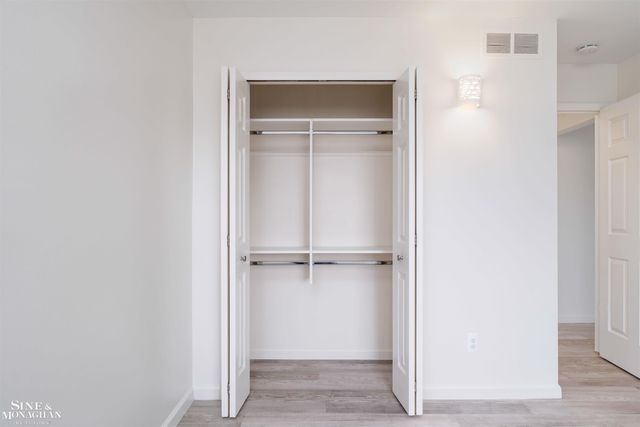 22826 Shoreview Court, St Clair Shores, MI 48082