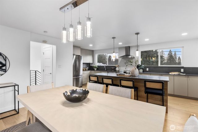 1324 E Walnut Street, Kent, WA 98030