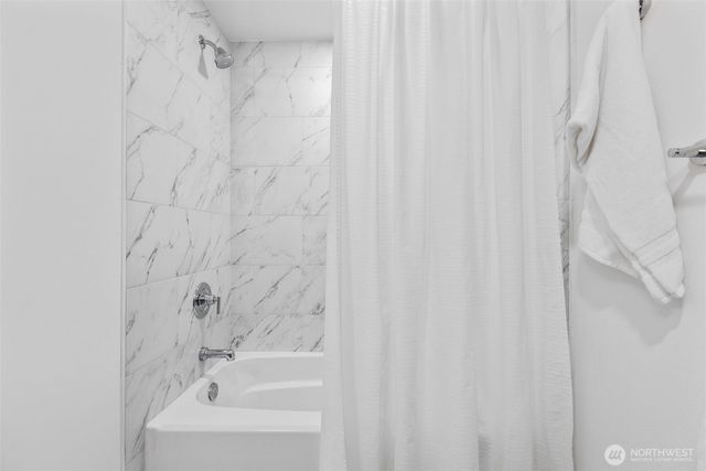 1324 E Walnut Street, Kent, WA 98030