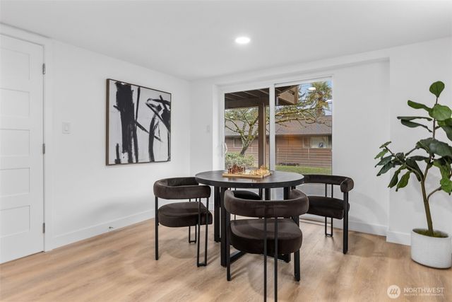 1324 E Walnut Street, Kent, WA 98030