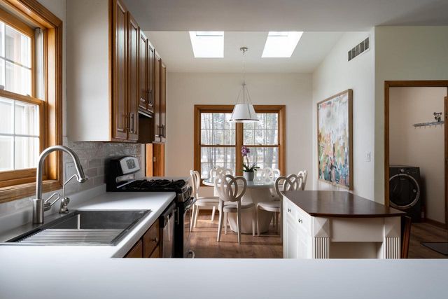 13737 N Lake Shore DRIVE, Mequon, WI 53097