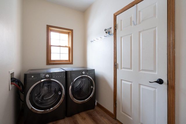 13737 N Lake Shore DRIVE, Mequon, WI 53097