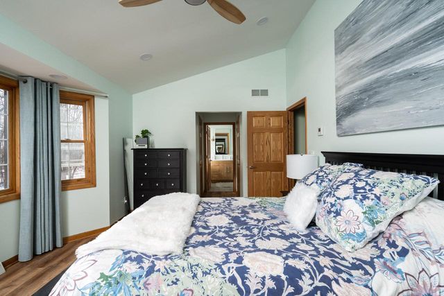 13737 N Lake Shore DRIVE, Mequon, WI 53097