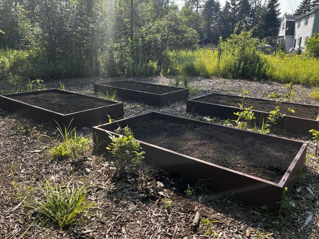 13737 N Lake Shore DRIVE, Mequon, WI 53097